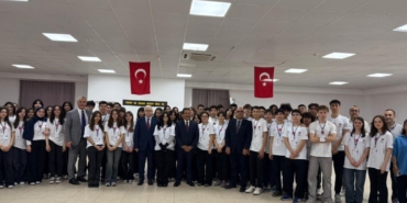 Burhaniye’de TÜBİTAK 4006-A Bilim Fuarı açıldı