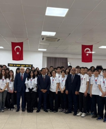 Burhaniye’de TÜBİTAK 4006-A Bilim Fuarı açıldı