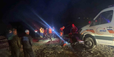 Dere yatağında su seviyesi artınca 4 kişi mahsur kaldı