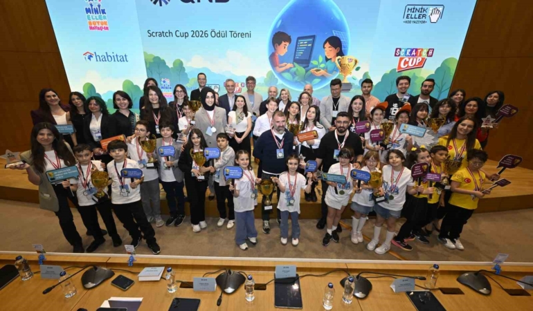 Scratch Cup 2026’da ‘Minik Eller’, "Gelecek İçin Bir Damla" temasıyla sürdürülebilirlik ve net sıfır odağında projeler geliştirdi
