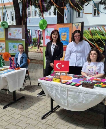 Emek ve sabır bir araya geldi: Özel öğrencilerin el emeği eserleri sergilendi