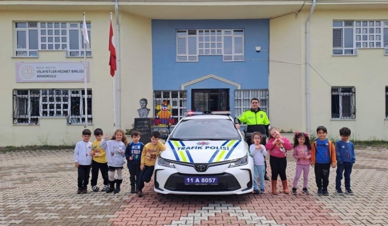 Bilecik’te miniklere trafik eğitimi