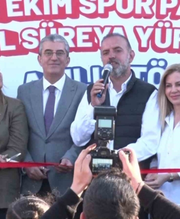 Sancaktepe’de 29 Ekim Spor Parkı ve Cemal Süreya Yürüyüş Yolu açıldı