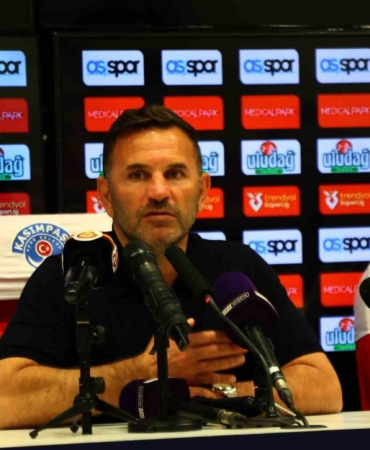 Okan Buruk: "İlk düşüncem, isteğim ve hayalim burada yine nice şampiyonluklar yaşamak"