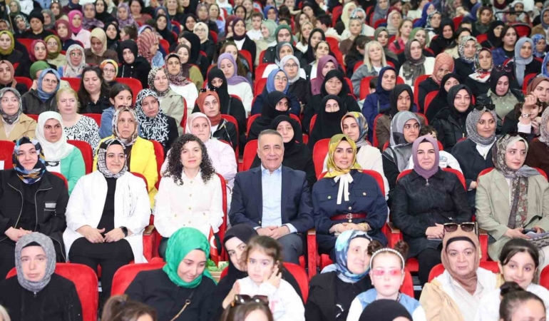 Sultangazi Belediyesi’nden anneler için ’Bir Ninniyle Değişir Dünya’ etkinliği