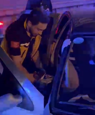 Kontrolden çıkan otomobil bariyere çarptı, sürücü yaralandı