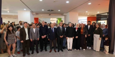 Küçükçekmece’de ‘Kendi Gölgemde’ sergisi açıldı