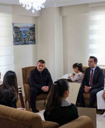 Vali Sözer çocuklarla bir araya geldi