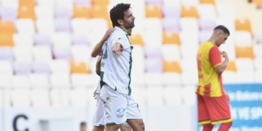 Bursaspor’da kaptan veda etti; Muhammet Demir ile yollar ayrıldı