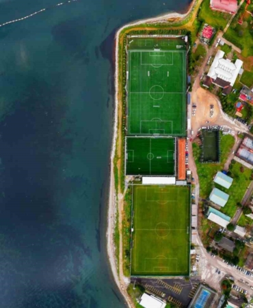 İzmit’te sahil şeridi eğitim, spor ve sosyal projelerle yeniden şekilleniyor