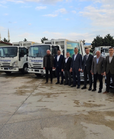 Gölcük’ün araç filosu 5 yeni araçla güçlendirildi