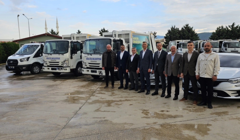 Gölcük’ün araç filosu 5 yeni araçla güçlendirildi