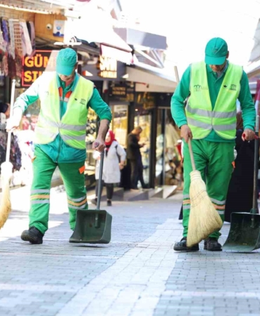 Bursa’nın dünyaca ünlü tarihi alanlarına özel temizlik ekibi