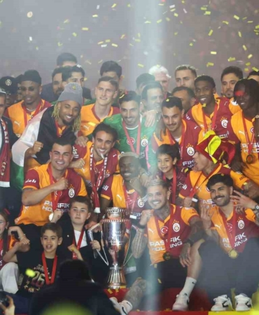 Galatasaray ligi 77 puanla şampiyon olarak tamamladı