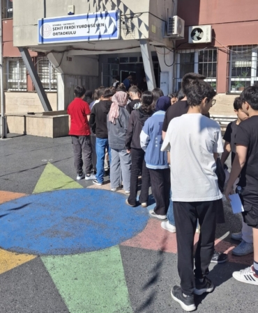 Sultangazi Belediyesinden LGS ve TYT provası