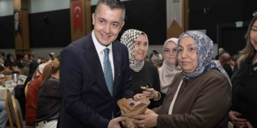 Esenyurt’ta Anneler Günü Programı’nda Kadın Doğum ve Çocuk Hastanesi müjdesi