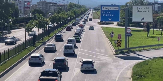 Bayram dönüş trafiği İnegöl’de yoğunlaştı