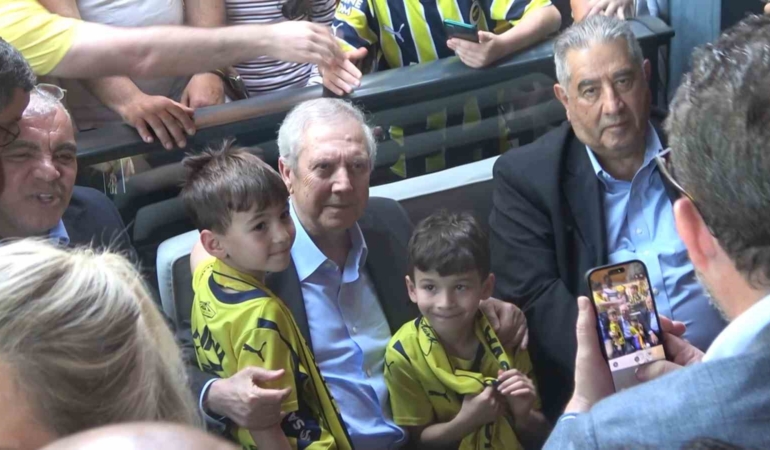 Yalova’da Aziz Yıldırım izdihamı