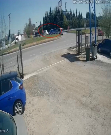 Lüleburgaz’da jandarma aracıyla çarpışan panelvan takla attı: 1 yaralı