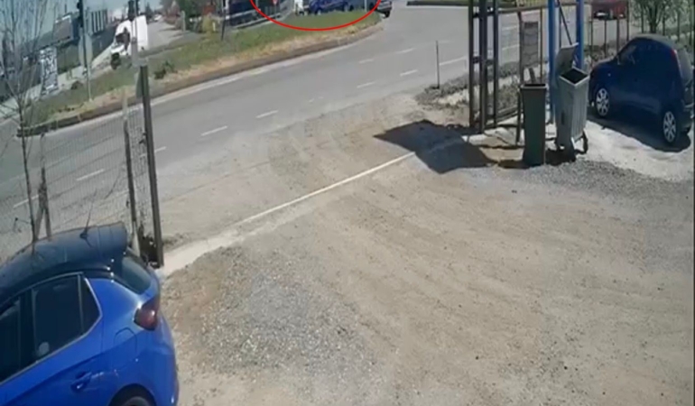 Lüleburgaz’da jandarma aracıyla çarpışan panelvan takla attı: 1 yaralı