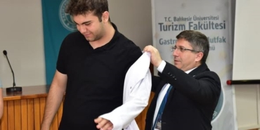 Balıkesir’de geleceğin şefleri ceketlerini giydi