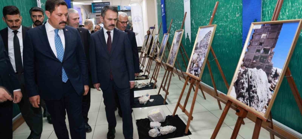 6 Şubat’ın hafızası "Sarsıldık Sarıldık" ile gözler önüne serildi