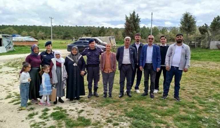 Jandarmadan şehit ve fedakar annelere yürek ısıtan dokunuş