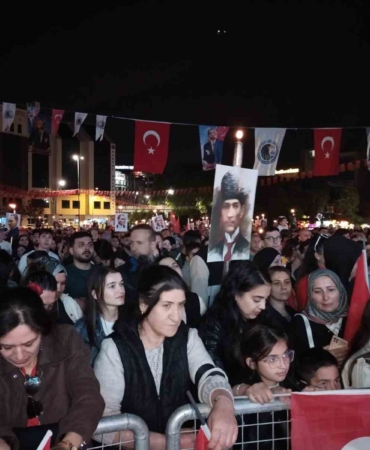 Kartal’da 19 Mayıs coşkuyla kutlandı