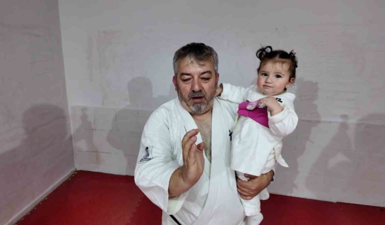 İnegöl’ün karateci ailesi: Bu ailede kemer kuşaktan kuşağa geçiyor