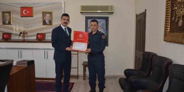 Manyas’ta jandarma ve emniyete başarı belgesi