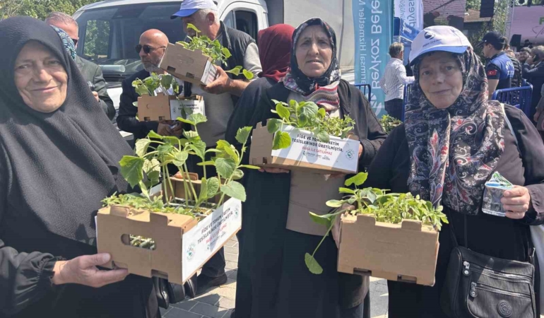 Beykoz’da 1 milyon 700 bin fide toprakla buluşuyor: “Üretmeye ve Beykoz’a değer katmaya devam edeceğiz”