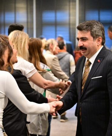 Başkan Oktay Yılmaz belediye personeliyle bayramlaştı