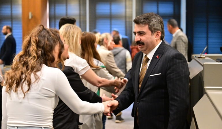 Başkan Oktay Yılmaz belediye personeliyle bayramlaştı