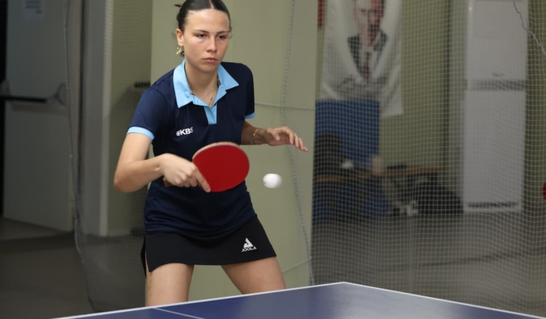 Dereceye giren sporcular, ödüllerine kavuştu