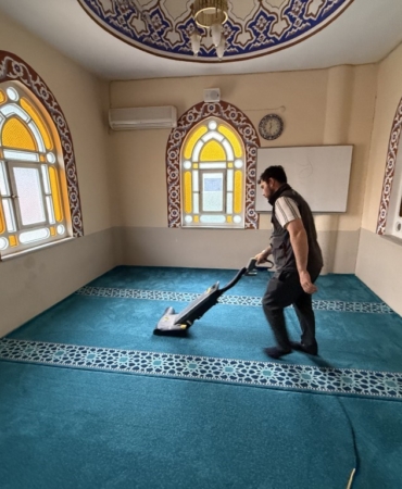 Kartepe’de camiler Kurban Bayramı öncesi ibadete hazırlanıyor