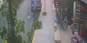 Beylikdüzü’nde 11 yaşındaki çocuk, skuter ile tırın altında kaldı