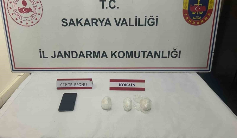 Sakarya’da 4 ilçede uyuşturucu operasyonu: 1 milyonluk kokain ele geçirildi