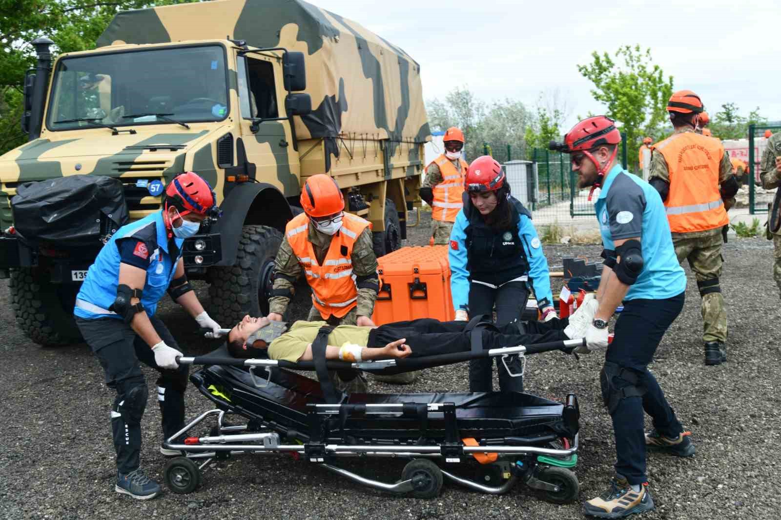 Tekirdağ’da arama kurtarma tatbikatı gerçeği aratmadı