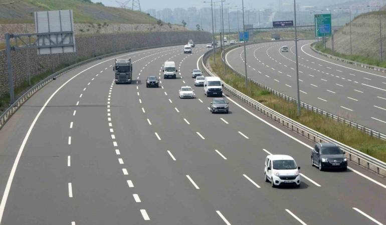 Kocaeli’de otoyollarda bayram tatili öncesi sakinlik yaşanıyor