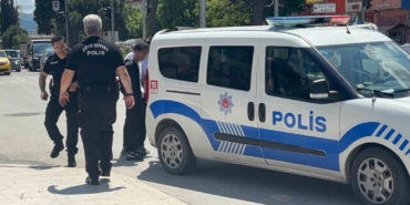 Boşanma aşamasında karısını bıçaklayacaktı, polis tam zamanında müdahale etti