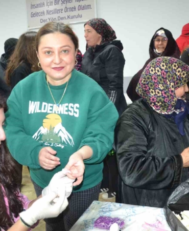 Üniversiteli sağlık öğrencilerinden köyde sağlık taraması