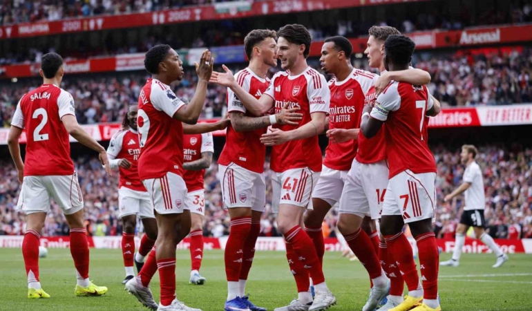 Premier Lig’de 22 yıl aradan sonra şampiyon Arsenal