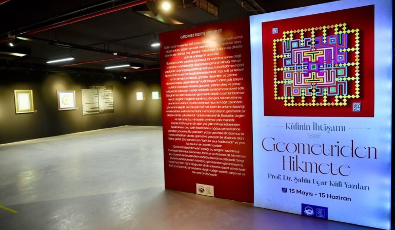 ‘Geometriden Hikmete’ sergisi Fatih’te kapılarını açtı