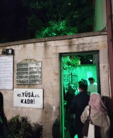 Arefe günü vatandaşlar Yuşa Tepesi’ne akın etti