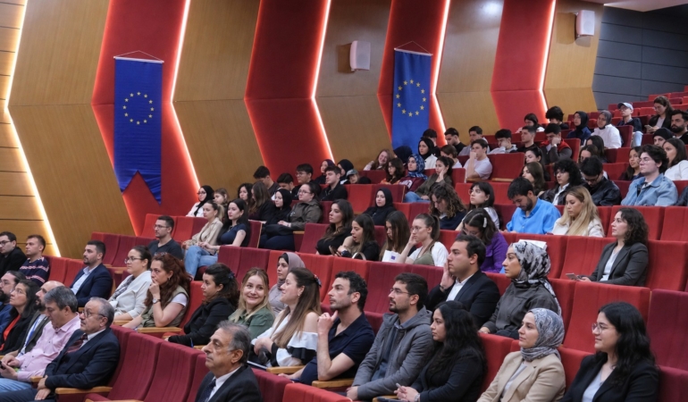 Avrupa fırsatları üniversite öğrencileriyle buluştu