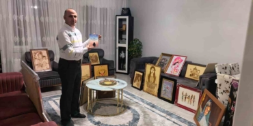 Güvenlik görevlisi çatı katını sanat atölyesine çevirdi