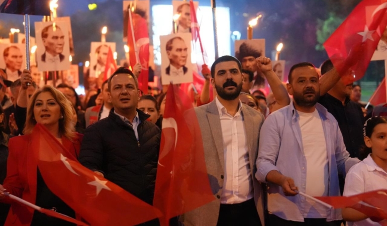 Ataşehir’de 19 Mayıs coşkusu meydanlara taştı