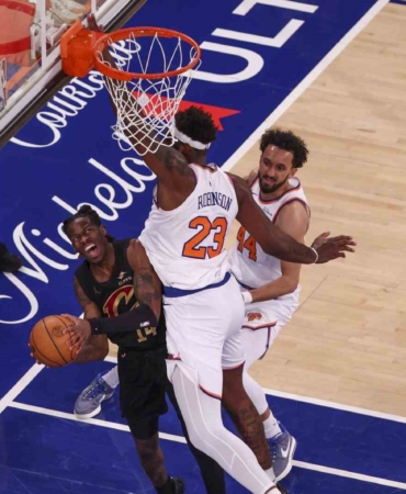 Doğu Konferansı final serisinde ilk maç New York Knicks’in
