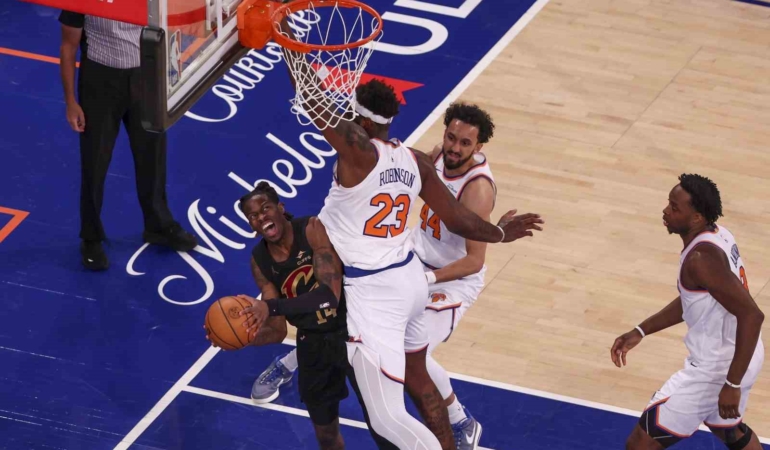 Doğu Konferansı final serisinde ilk maç New York Knicks’in