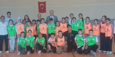 Burhaniye’de Geleneksel Çocuk Oyunları etkinliği başladı